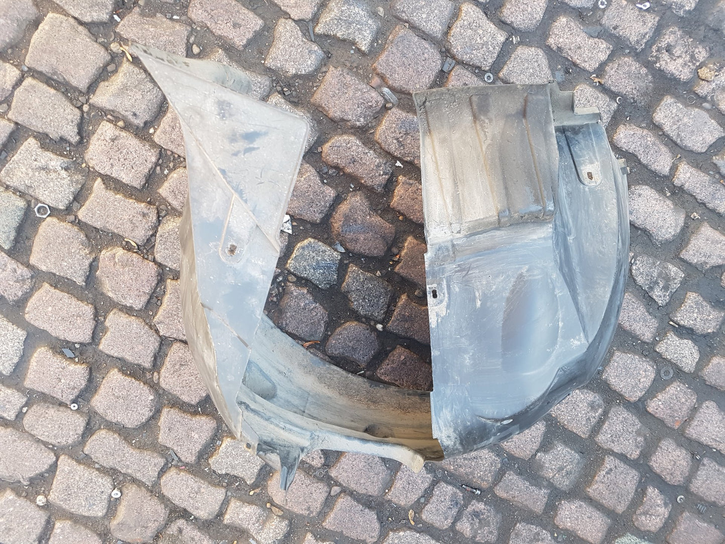 2003 - 2010 Saab 9-3  Saloon Right Front Guard Liner 12786021