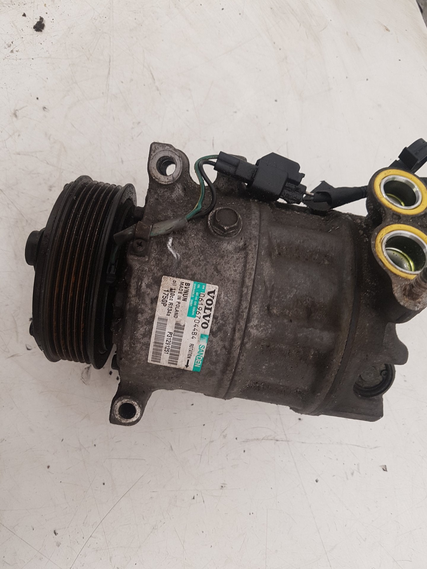 2012 - 2019 Volvo V40  Hatchback A/C Compressor 31291251