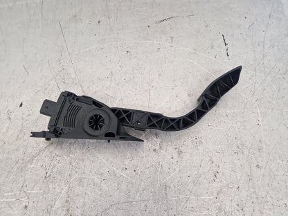 2013 - 2019 Volvo V40 III 525 Hatchback Accelerator Pedal 31280596