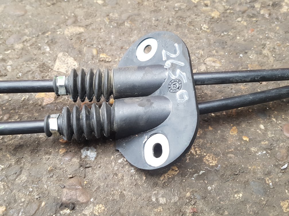 2012 - 2017 Volvo V40  Hatchback Gear Shifter Cable Set 4YTA017CECDA