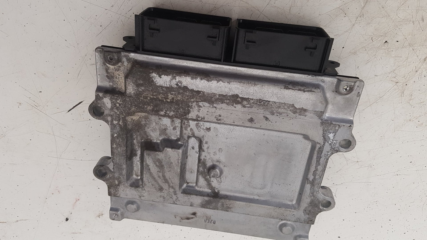 2015 - 2019 Volvo V40 Cross Country  Hatchback Engine ECU 32213773