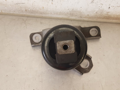 2008 - 2011 Volvo V70   Right Engine Mount 30793318