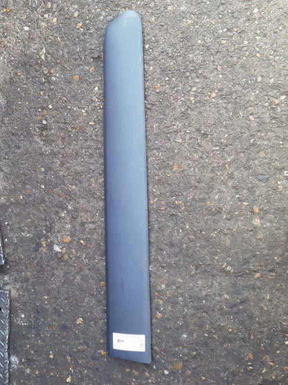 2004 - 2007 Volvo XC70  Estate DOOR MODULING 30678040
