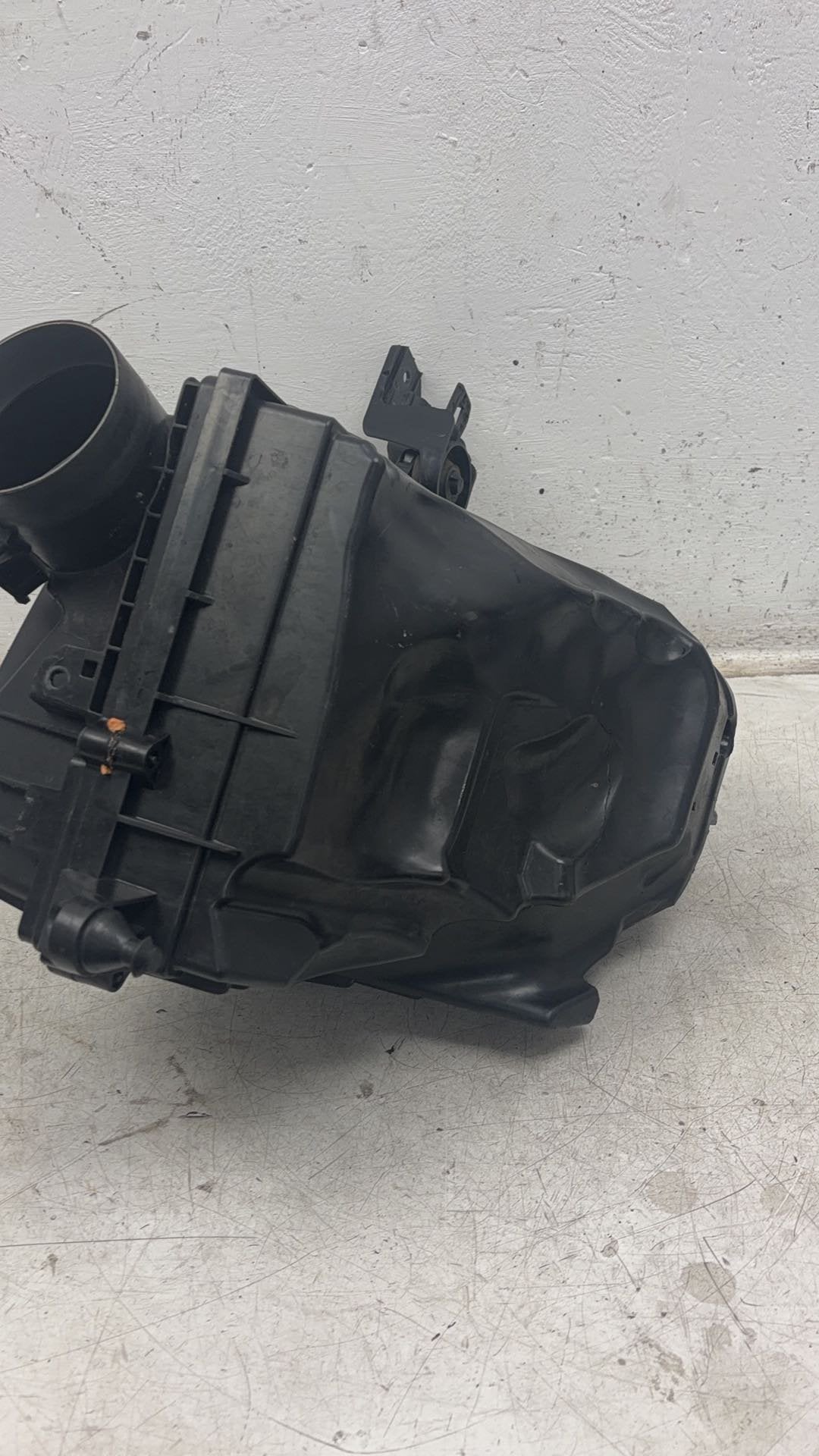 2017 - 2025 Volvo V90 235, 236 Estate Air Filter Box 31474901