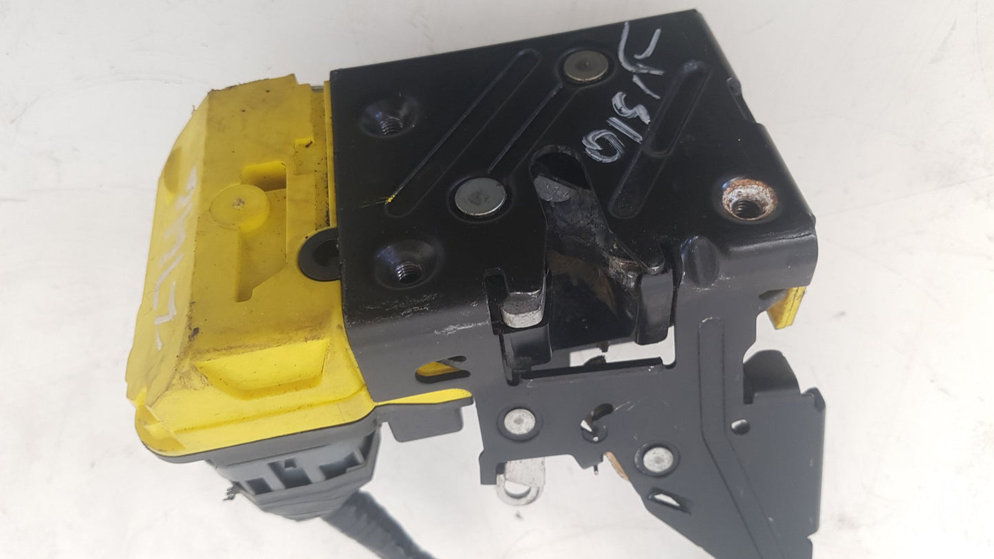 2005 Volvo V70  Estate Right Front Door Lock Actuator