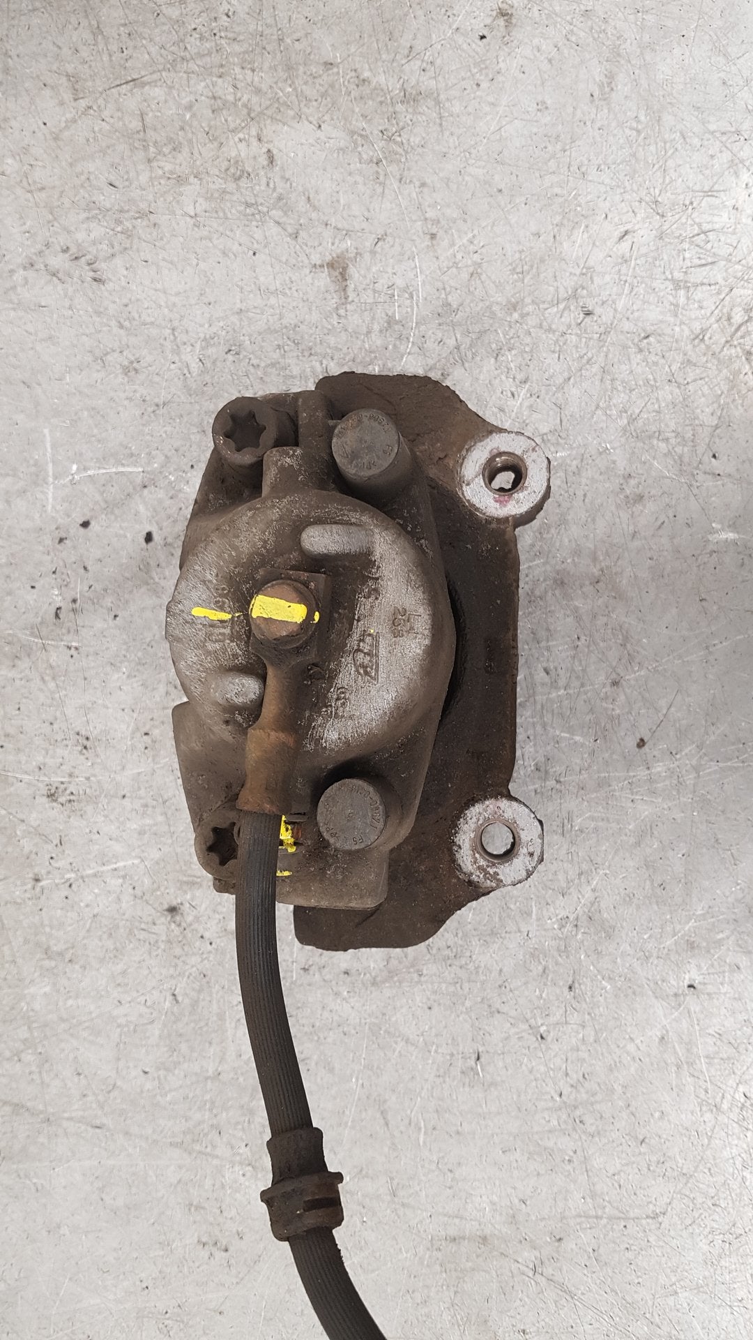 2002 - 2005 Saab 9-3   Left Front Caliper 93185745 93172170