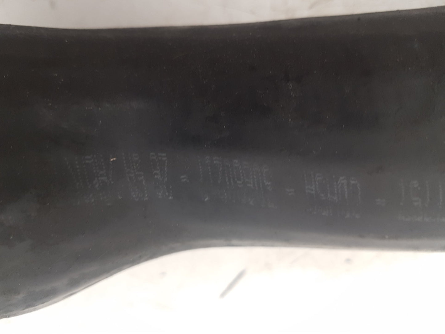 2002 - 2006 Volvo XC90  Estate INTAKE PIPE 30680217