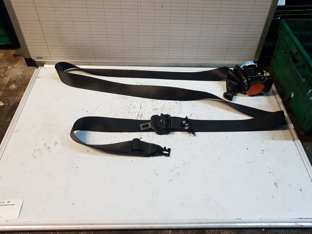 2010 - 2012 Saab 95  Saloon Left Front Seat Belt 12823654
