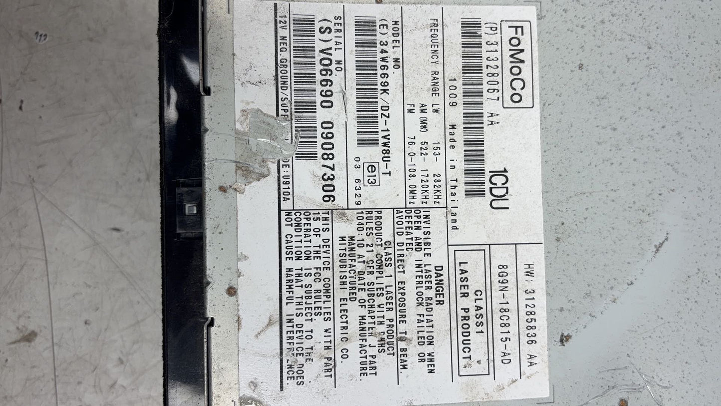 2004 - 2007 Volvo XC70  Estate CD PLAYER (SINGLE CD) 31285836