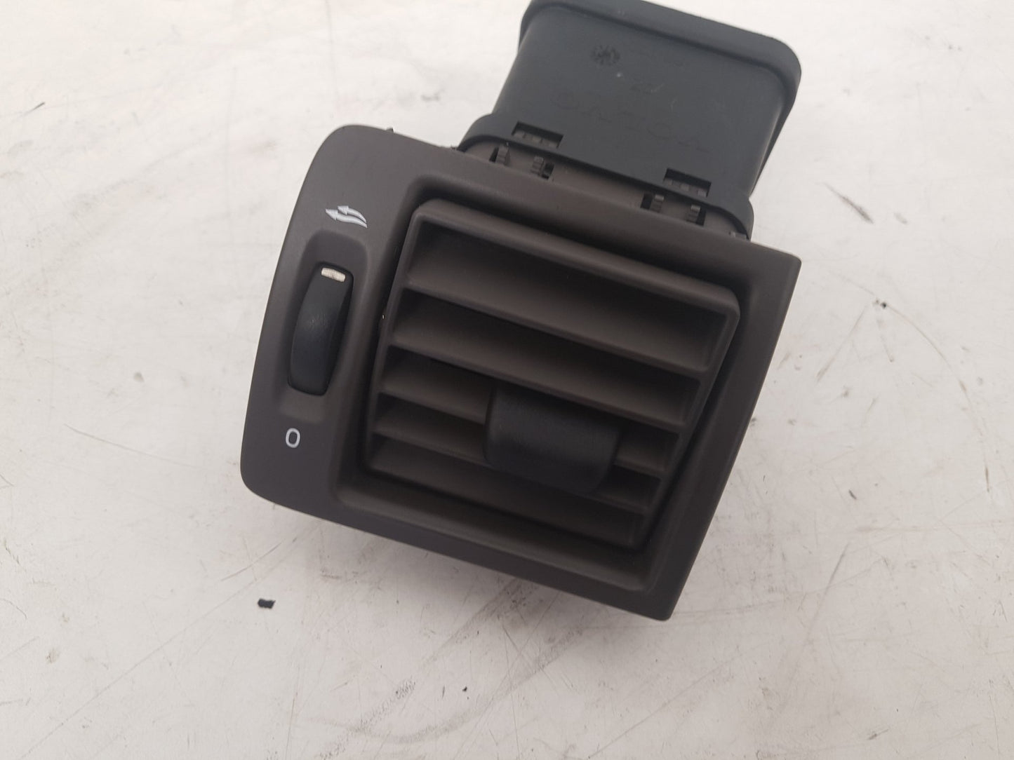 2007 - 2010 Volvo V50 545 Estate AIR VENT (PASSENGER SIDE FRONT) 39879331