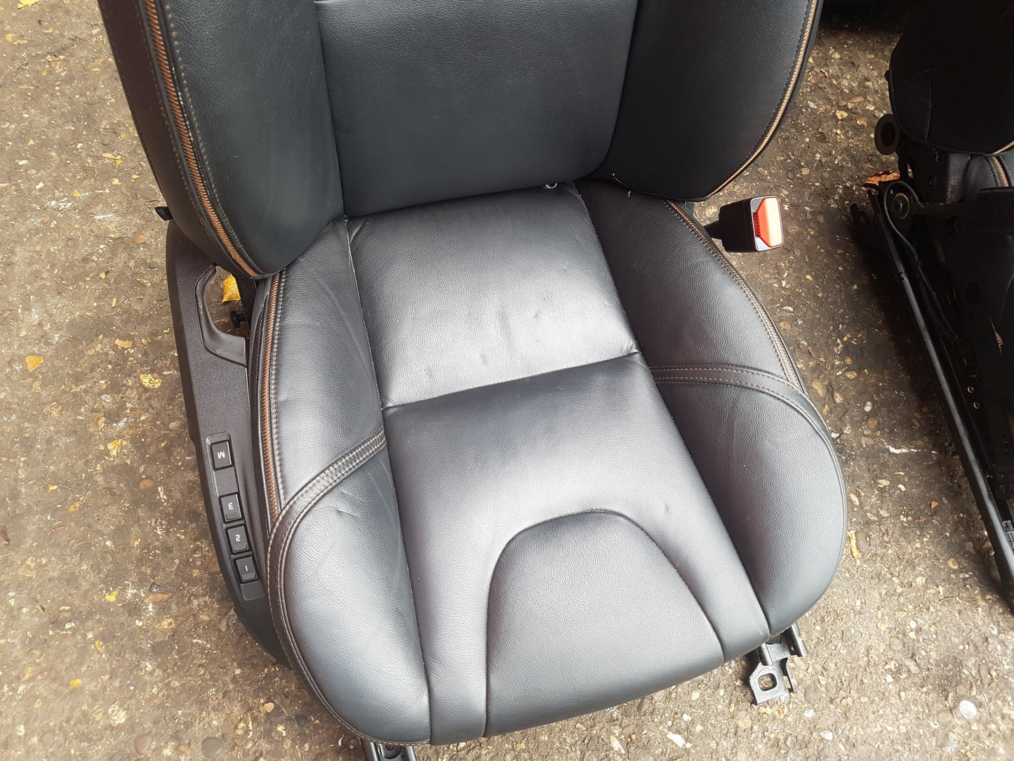 2012 - 2015 Volvo V40  Hatchback Interior
