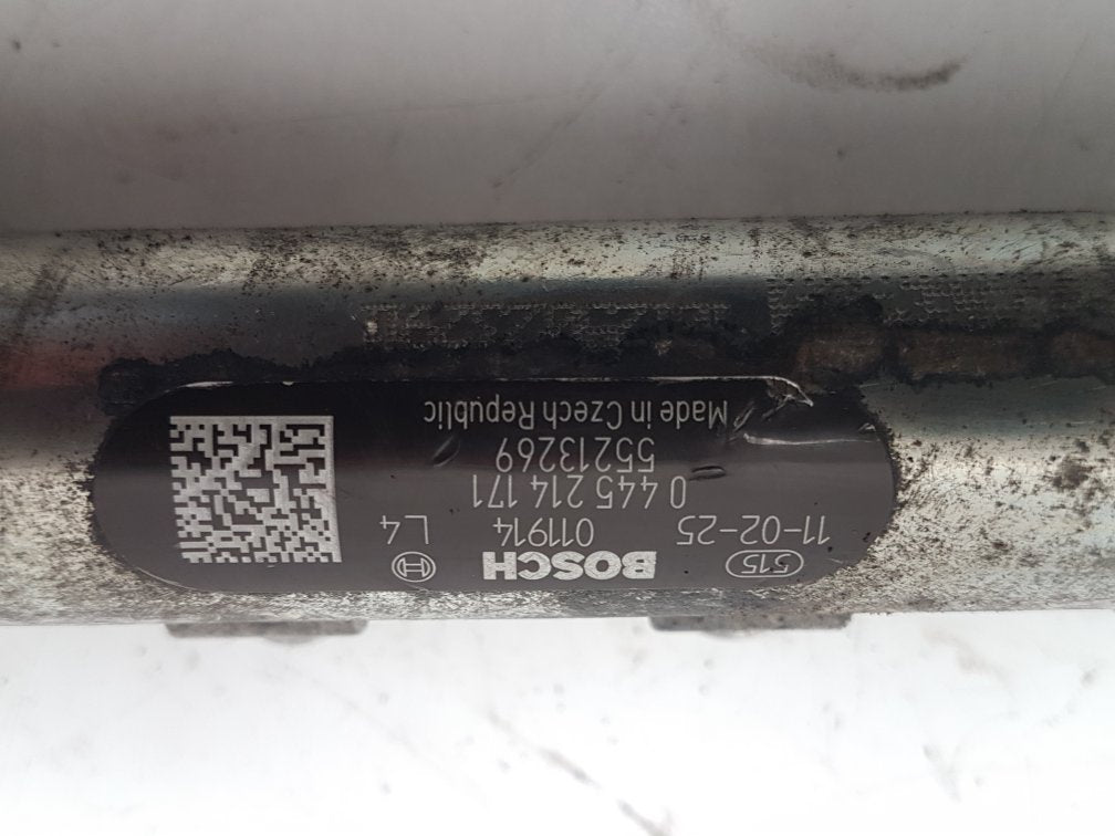 2007 - 2015 Saab 9-3  Estate Injection Rail 0445214171