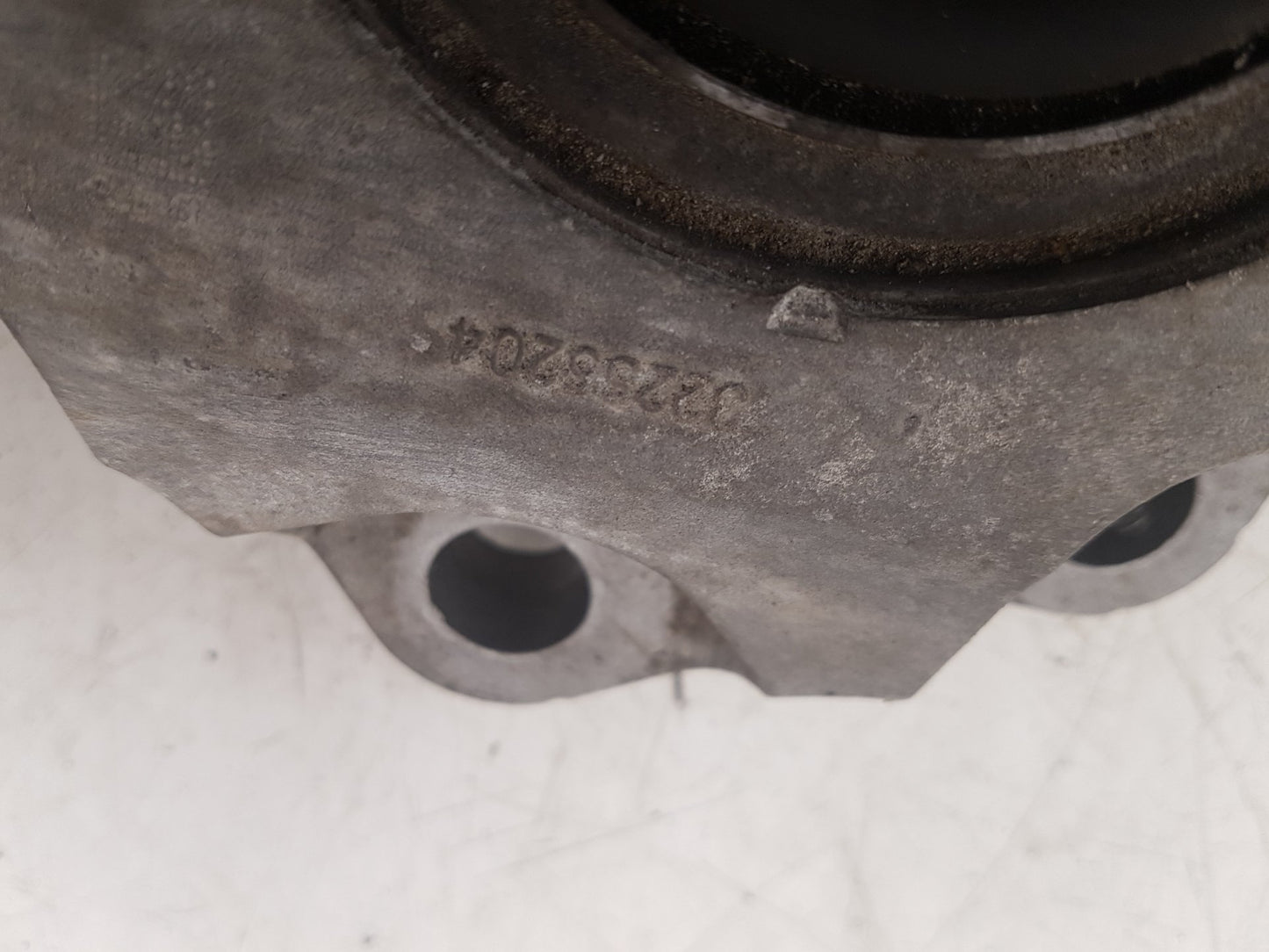 2017 - 2026 Volvo V60 II 225 Estate Left Engine Mount 32255204