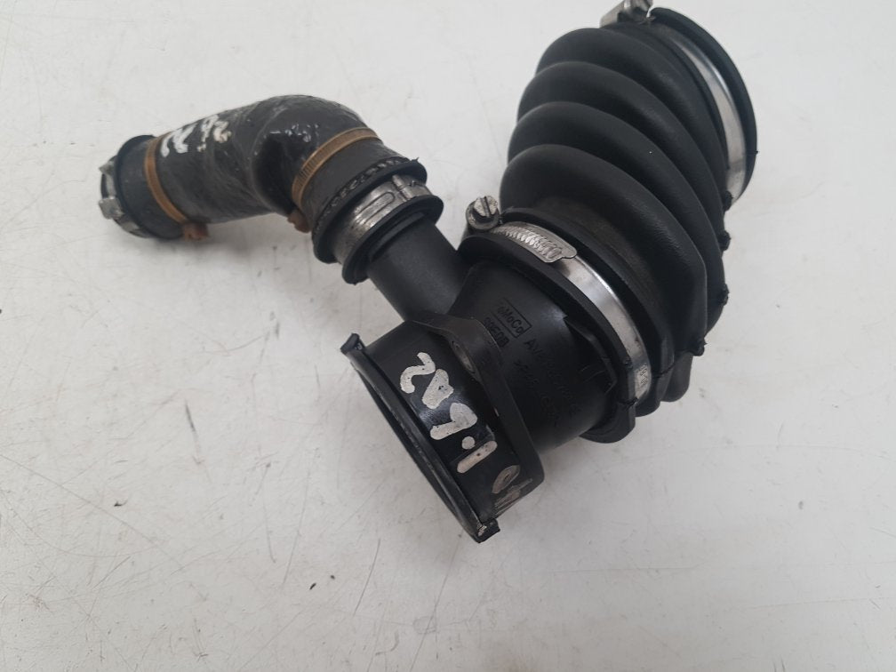 2010 - 2012 Volvo V50   Estate INTAKE HOSE AV61-6C784-AE