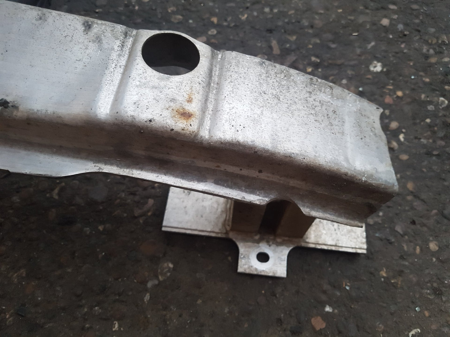 2010 - 2012 Saab 9-5  Saloon Rear Bumper Reinforcer 12772411