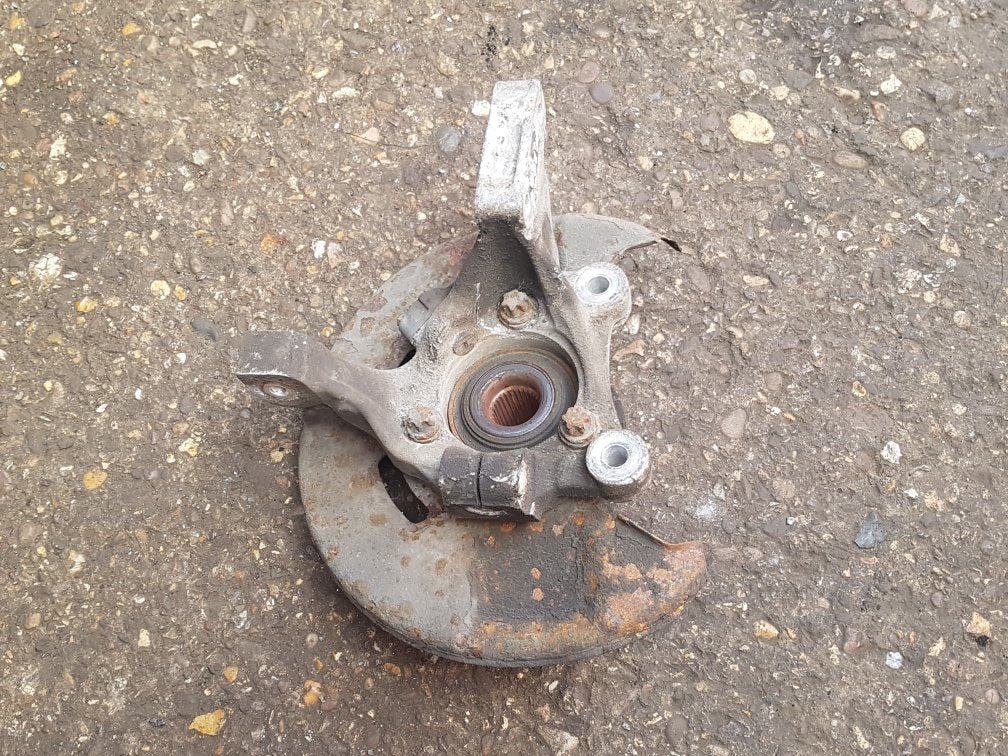 2001 - 2009 Saab 9-5  Saloon Left Front Hub Assembly