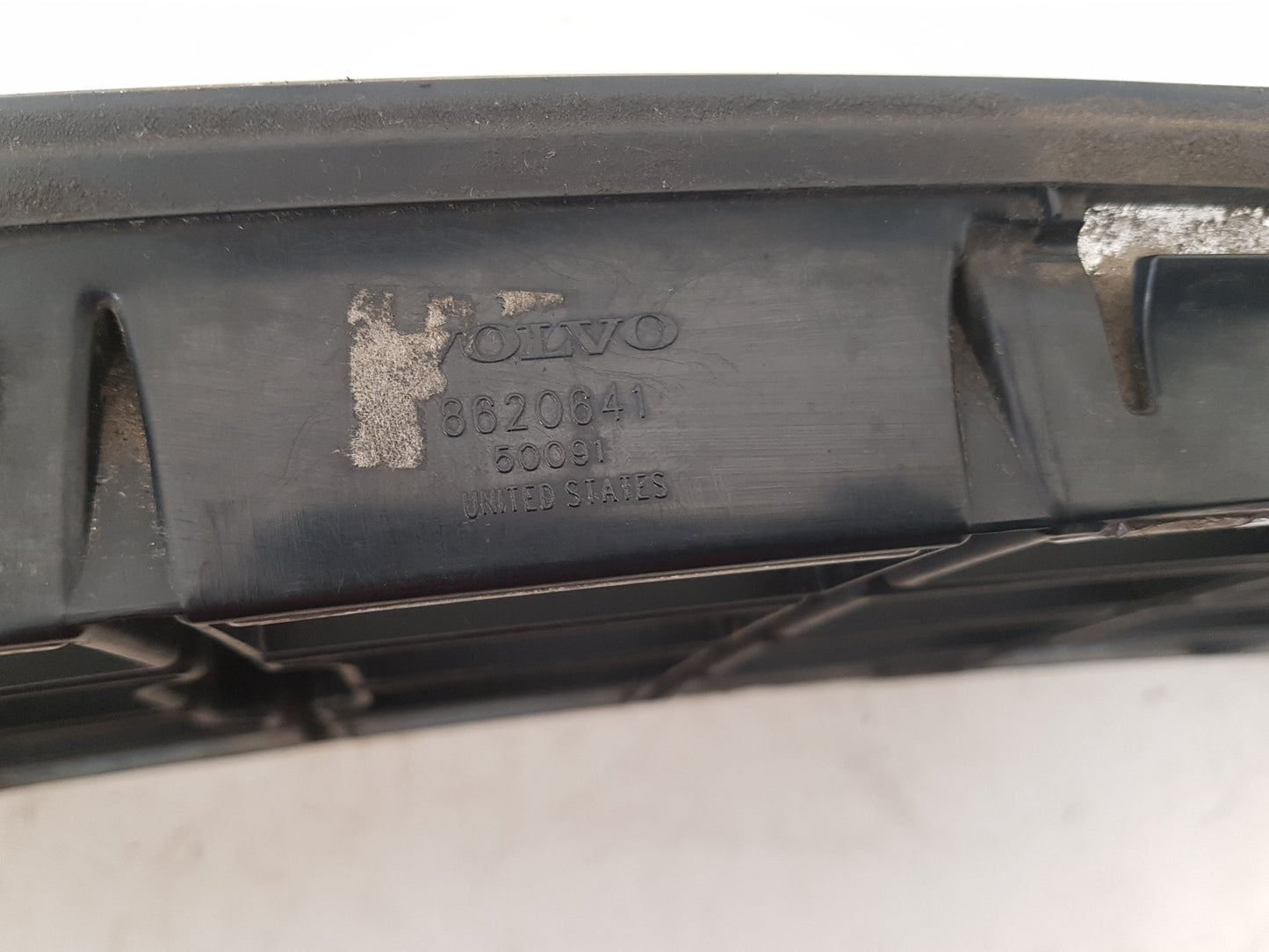 2003 - 2010 Volvo XC90  Estate FRONT GRILL 8620641