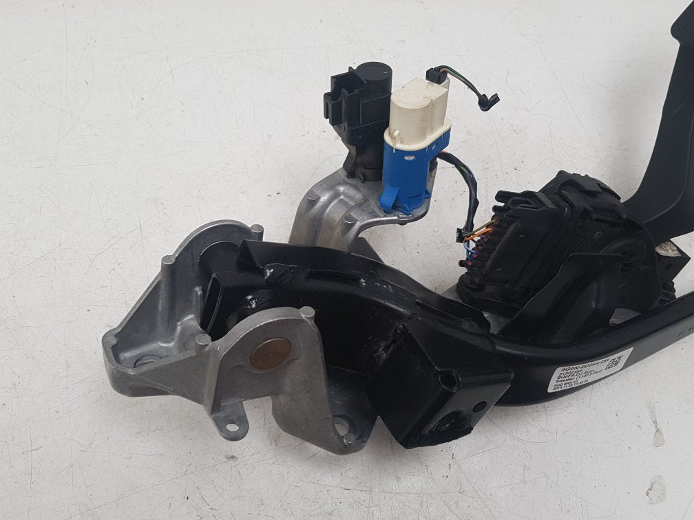 2010 - 2014 Volvo V60  Estate Accelerator Pedal 31329060