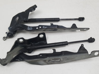 2009 - 2011 Volvo XC70  Estate Bonnet Hinge/Strut 31250185 31250186 30649516