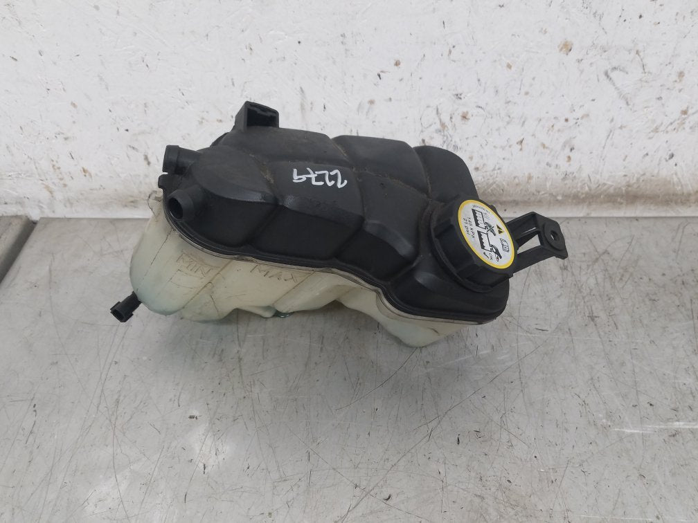 2009 - 2013 Volvo XC60  Estate Radiator Pressure Bottle 31200320