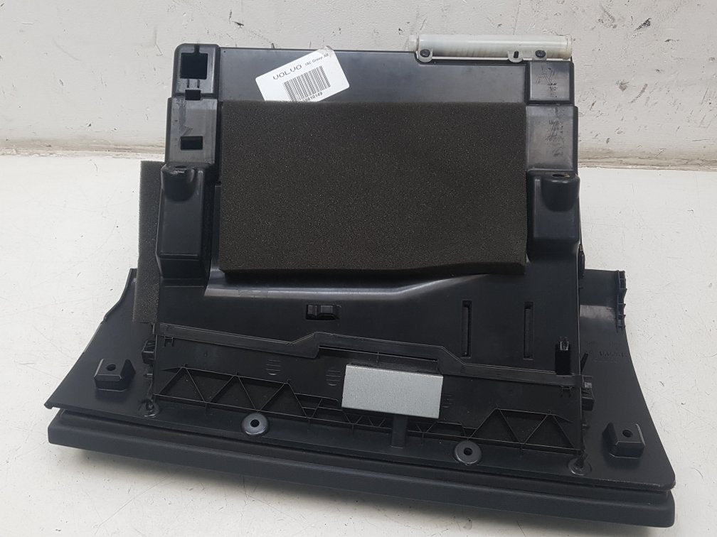 2010 - 2015 Volvo V70  Estate Glove Box 31393748