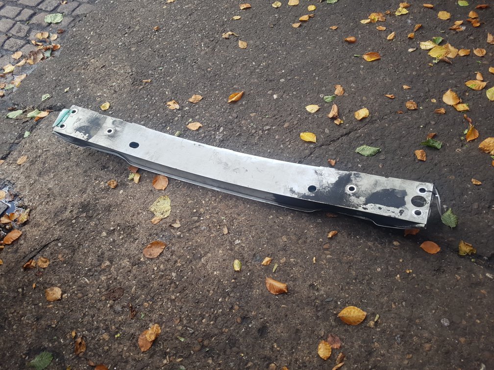 2012 - 2016 Volvo V40 Cross Country  Hatchback Front Bumper Bar Reinforcement 31276334