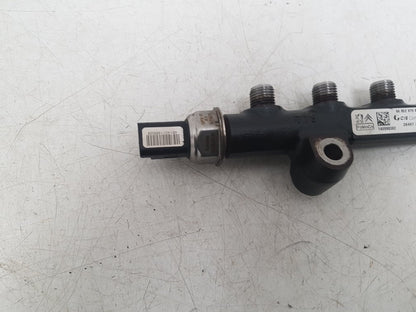 2014 Volvo V40  Hatchback Injection Rail 968529758002