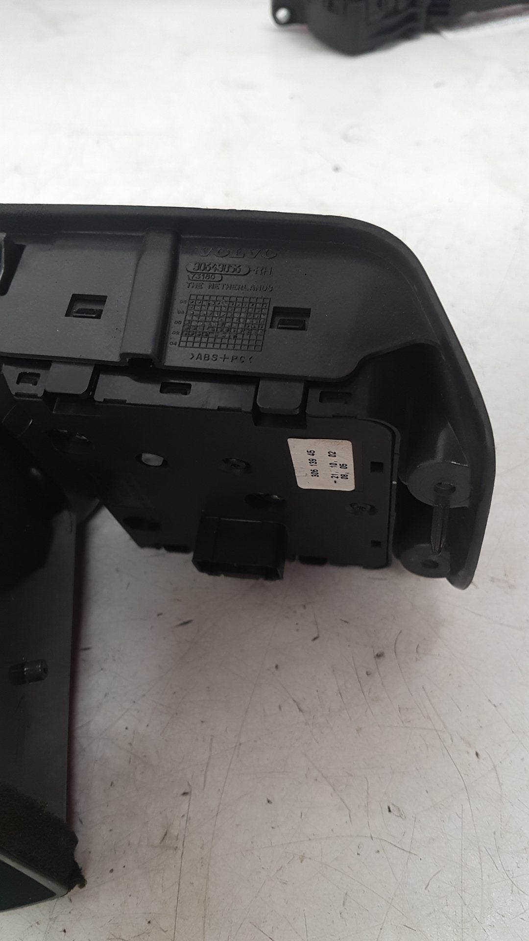 2013 - 2019 Volvo V40 III 525 Hatchback Dash Air Vent Centre 30643856