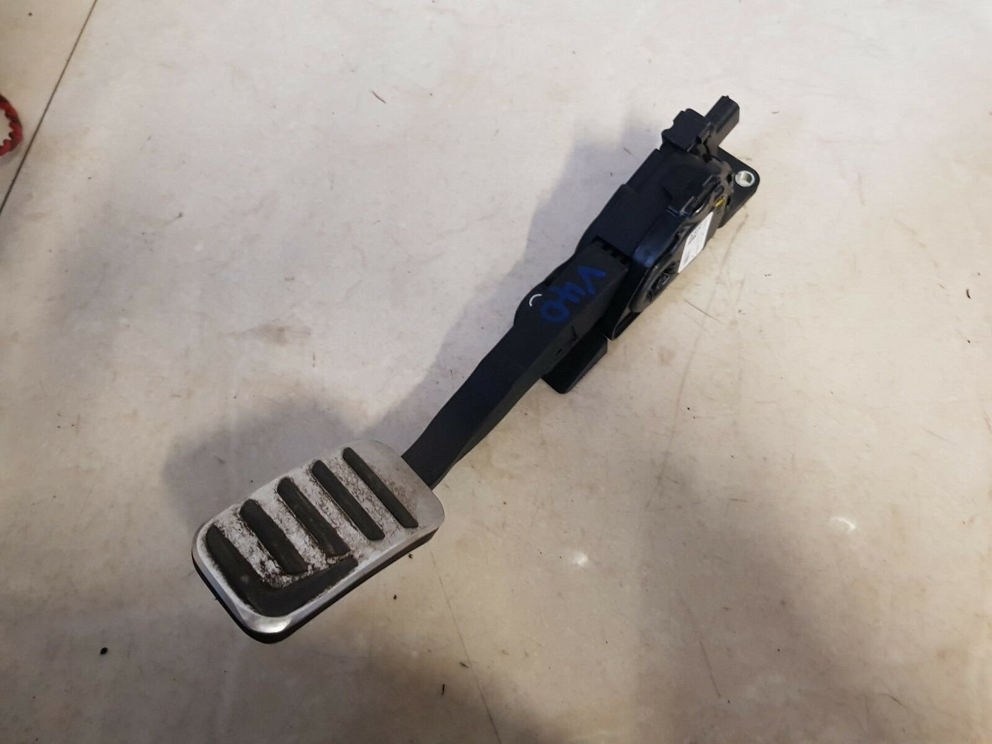 2012 - 2017 Volvo V40  Hatchback Accelerator Pedal 31341777