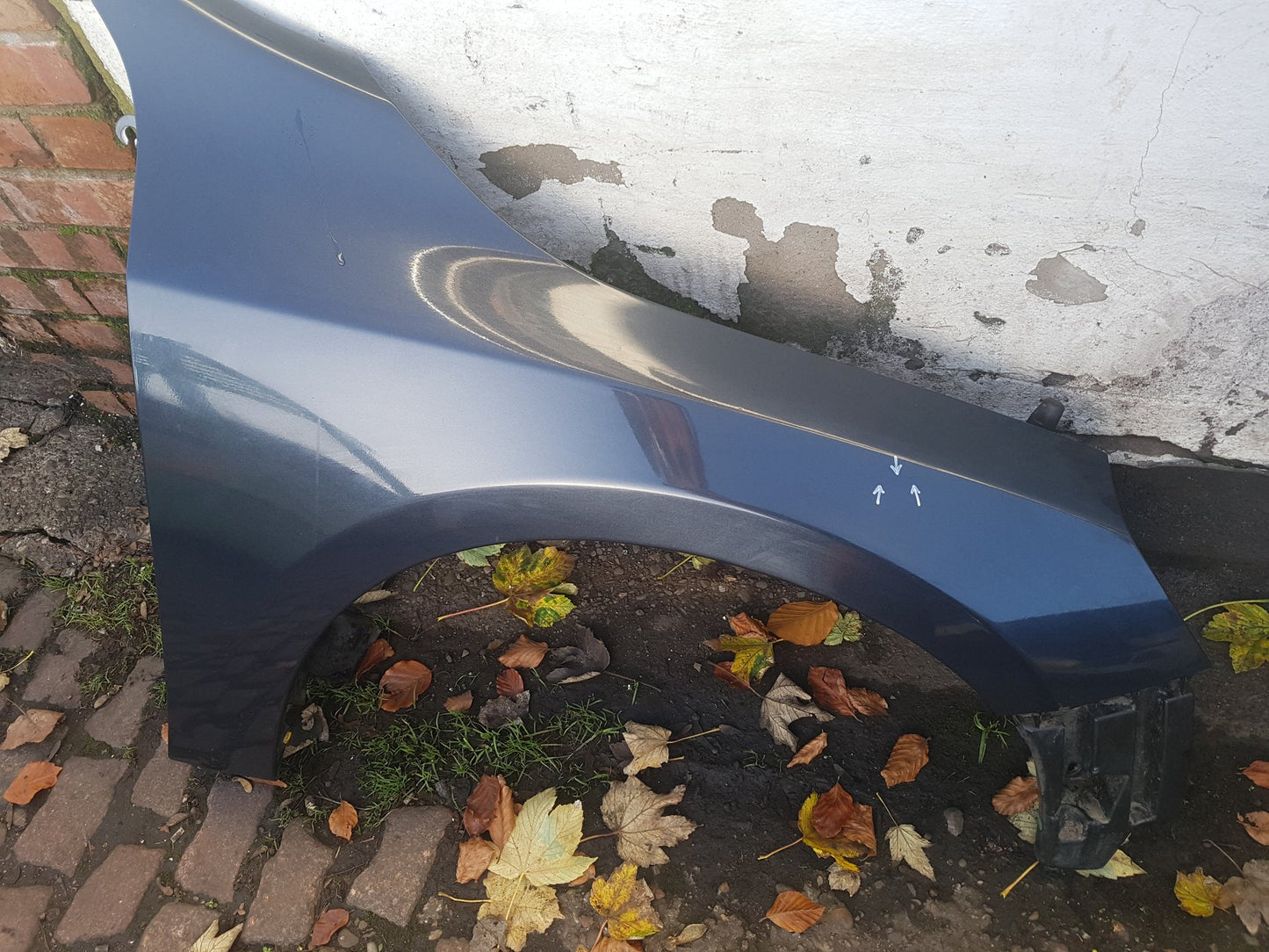 2012 Volvo S60  Saloon Right Front Guard