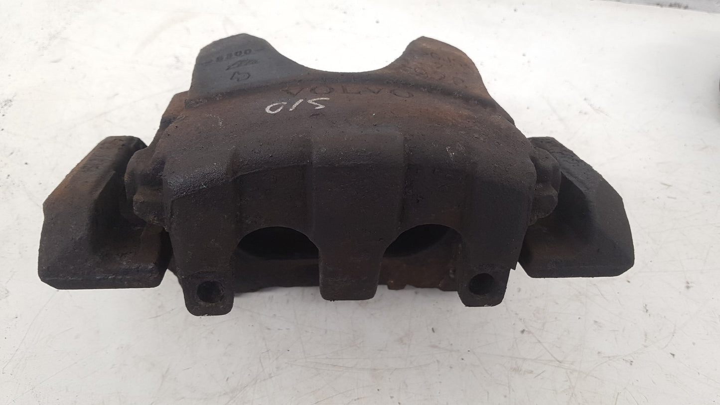 2004 - 2007 Volvo XC70  Estate Right Front Caliper