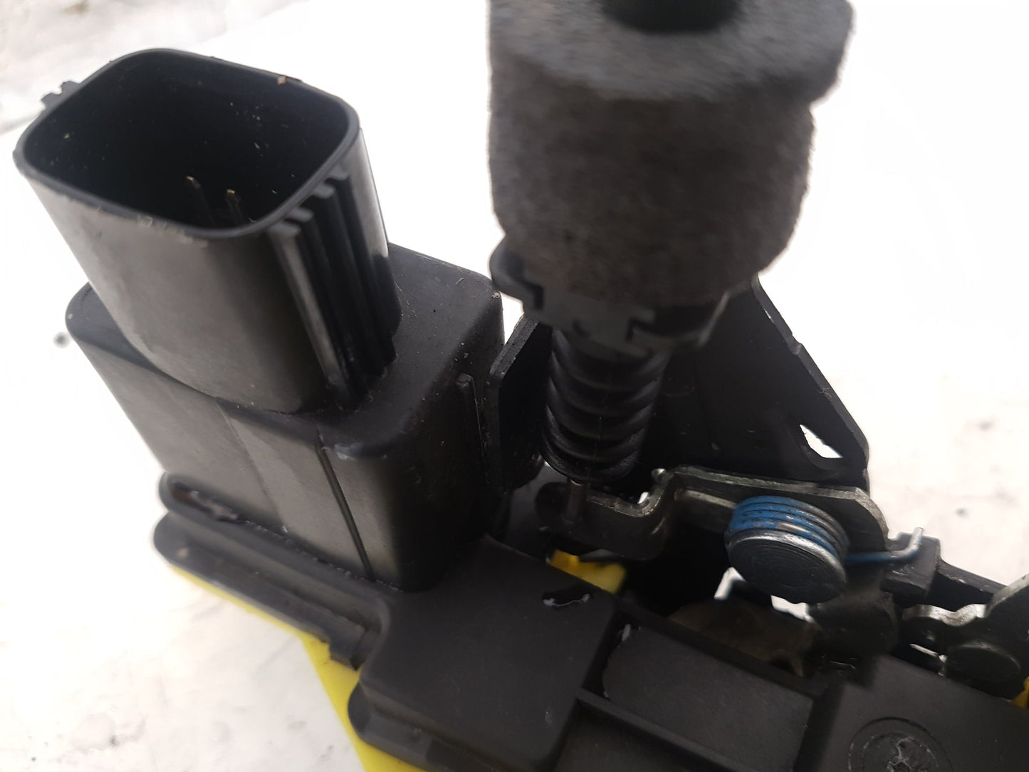 2011 - 2014 Volvo XC90  Estate Left Rear Door Lock Actuator