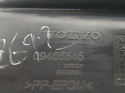 2006 - 2012 Volvo C70  Convertible Left Fog Light Cover 09466545