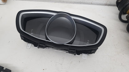 2015 - 2019 Volvo V40 Cross Country  Hatchback Instrument Cluster 31665045