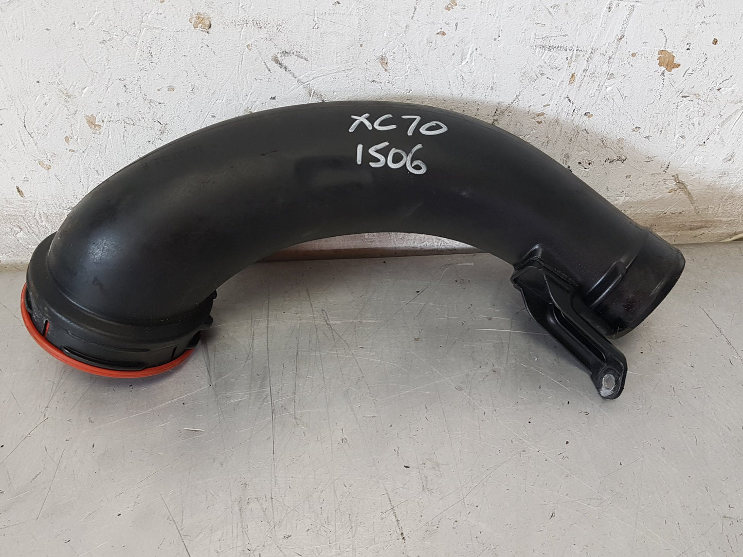 2011 - 2015 Volvo V70  Estate INTAKE PIPE 30774692