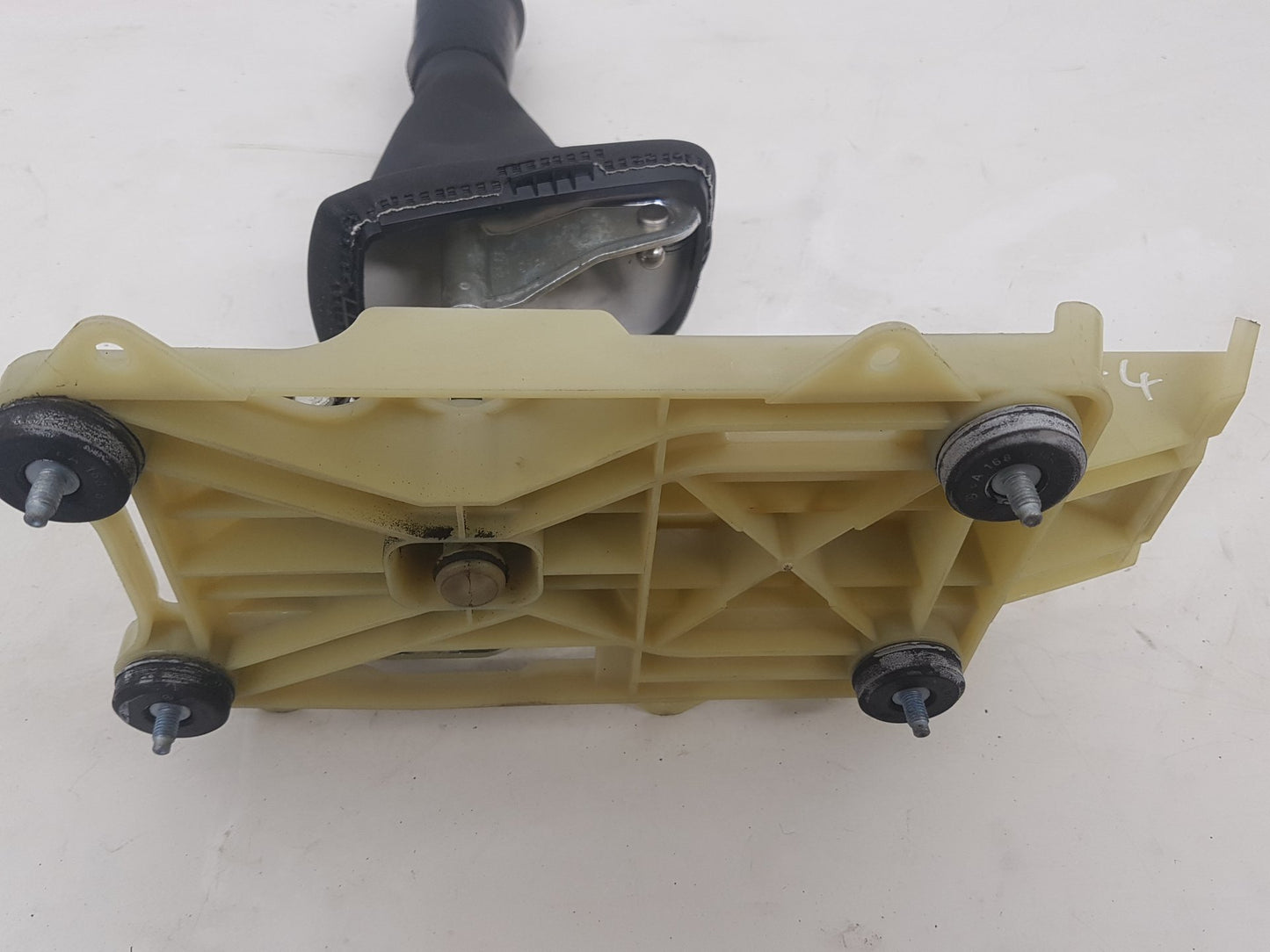 2005 Volvo V50  Estate Gear Stick/Shifter 30711902