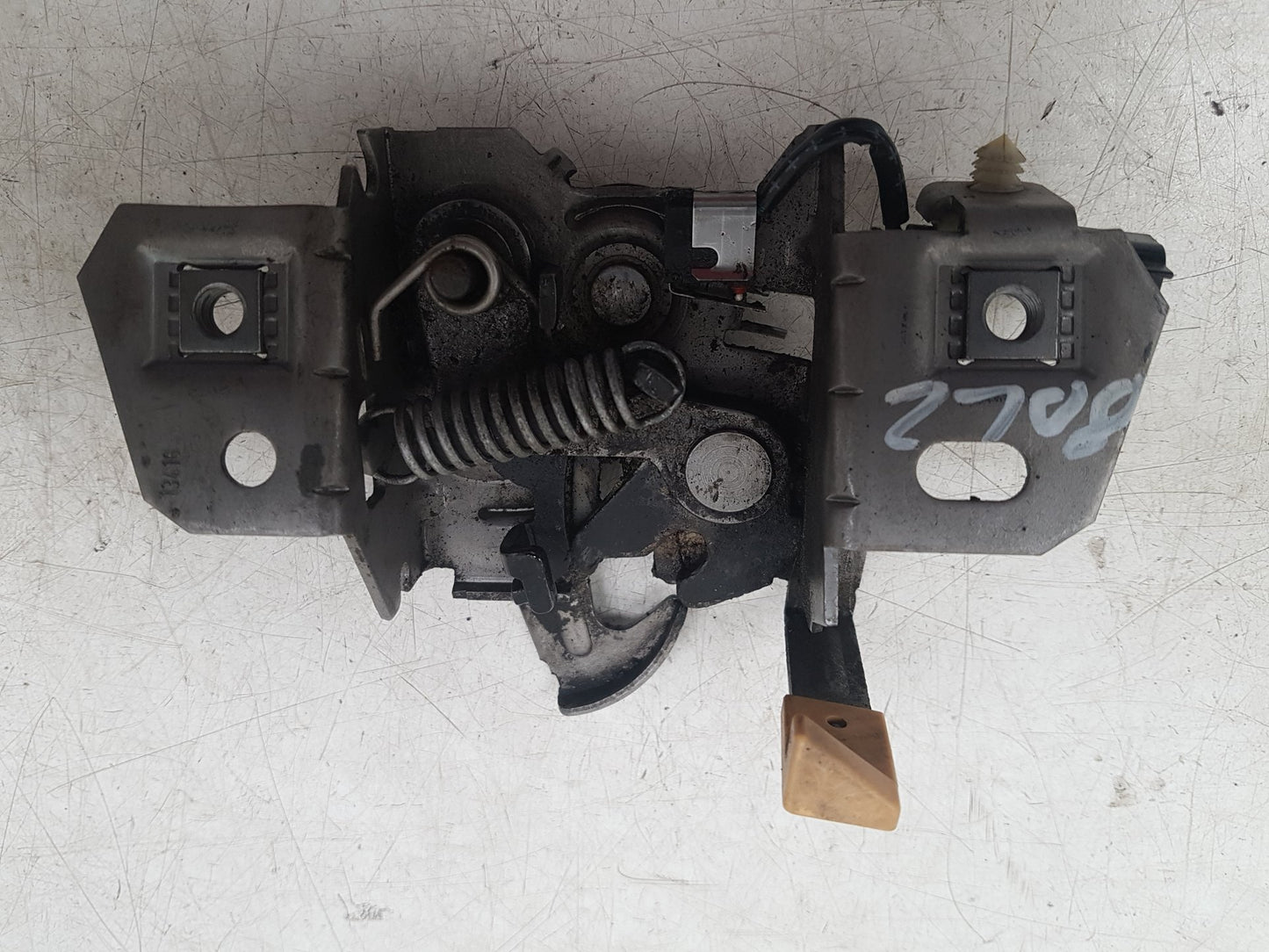 2007 Volvo C70  Convertible BONNET LOCKING MECHANISM 30716530
