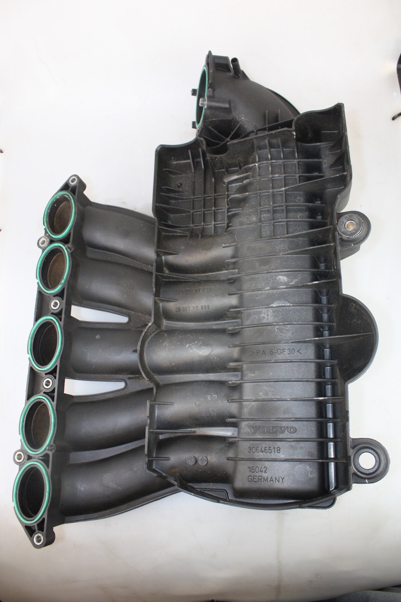 2004 - 2011 Volvo S40   Intake Manifold 8658493