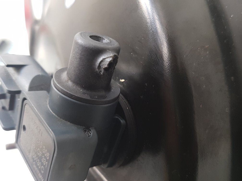 2015 Volvo S60  Saloon Brake Booster 31400469