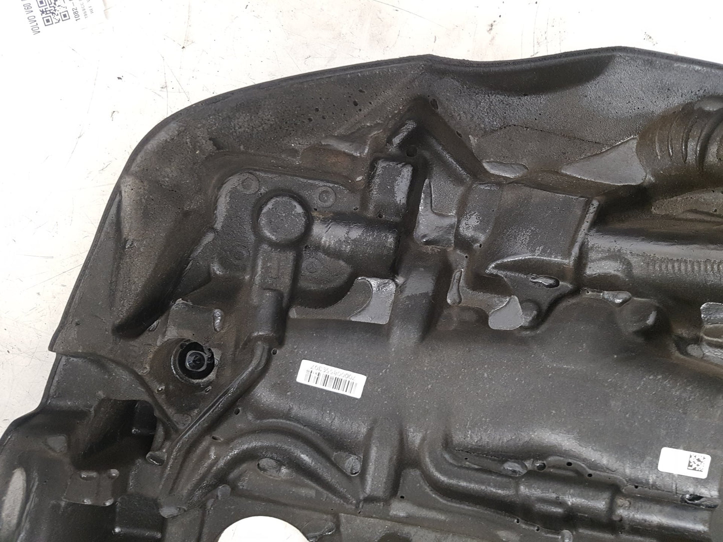 2017 - 2026 Volvo V60 II 225 Estate Engine Cover 31686823