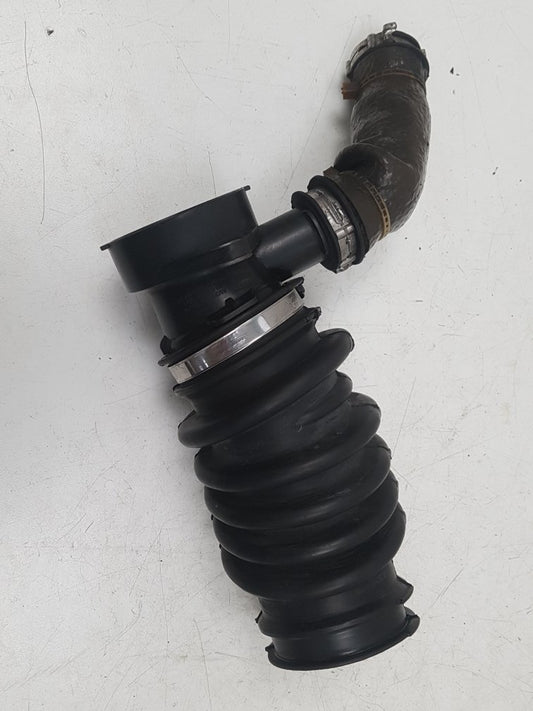 2010 - 2015 Volvo V60  Estate INTAKE HOSE AV21-9C623-AD
