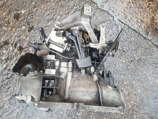 2006 - 2012 Volvo C30  Hatchback Manual Gearbox 31259888