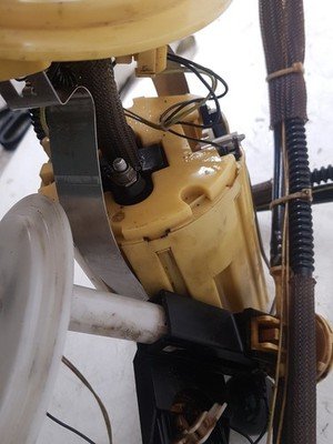 2000 - 2007 Volvo XC70  Estate Fuel Pump 30792039