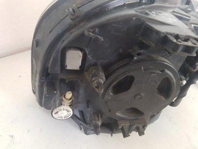 2002 - 2006 Volvo XC90  Estate Left Headlight 30678188