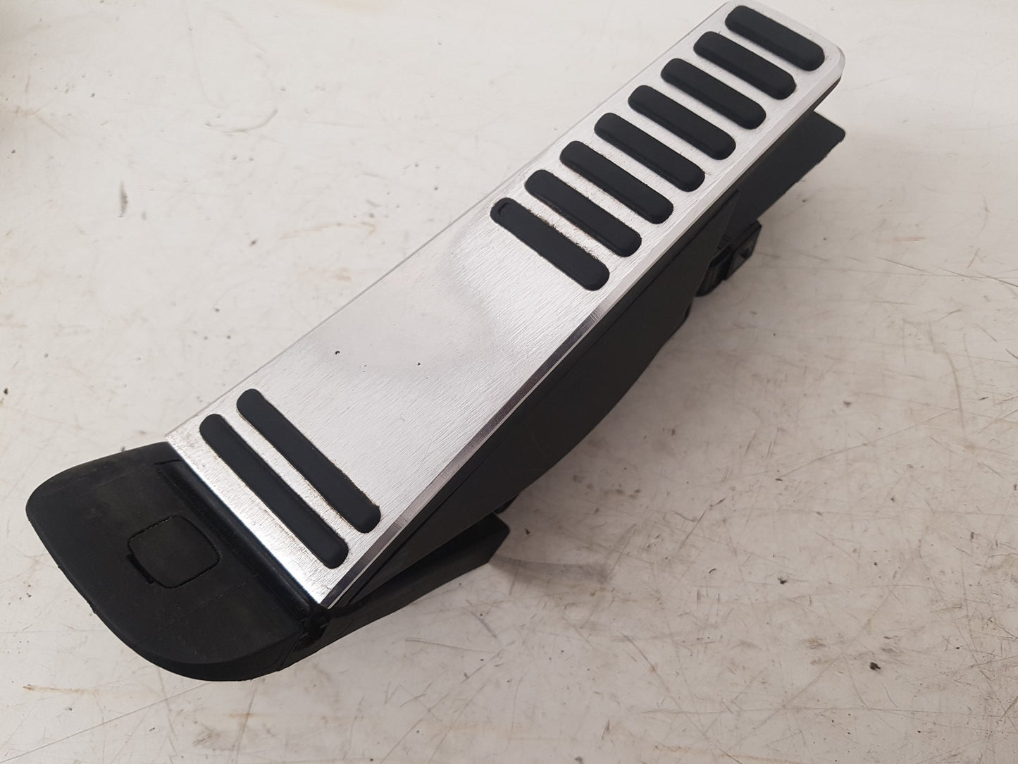 2017 - 2026 Volvo V60 II 225 Estate Accelerator Pedal 32269125
