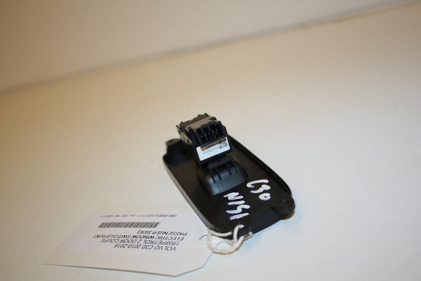 2007 - 2012 Volvo C30   Left Front Window Switch 31272012
