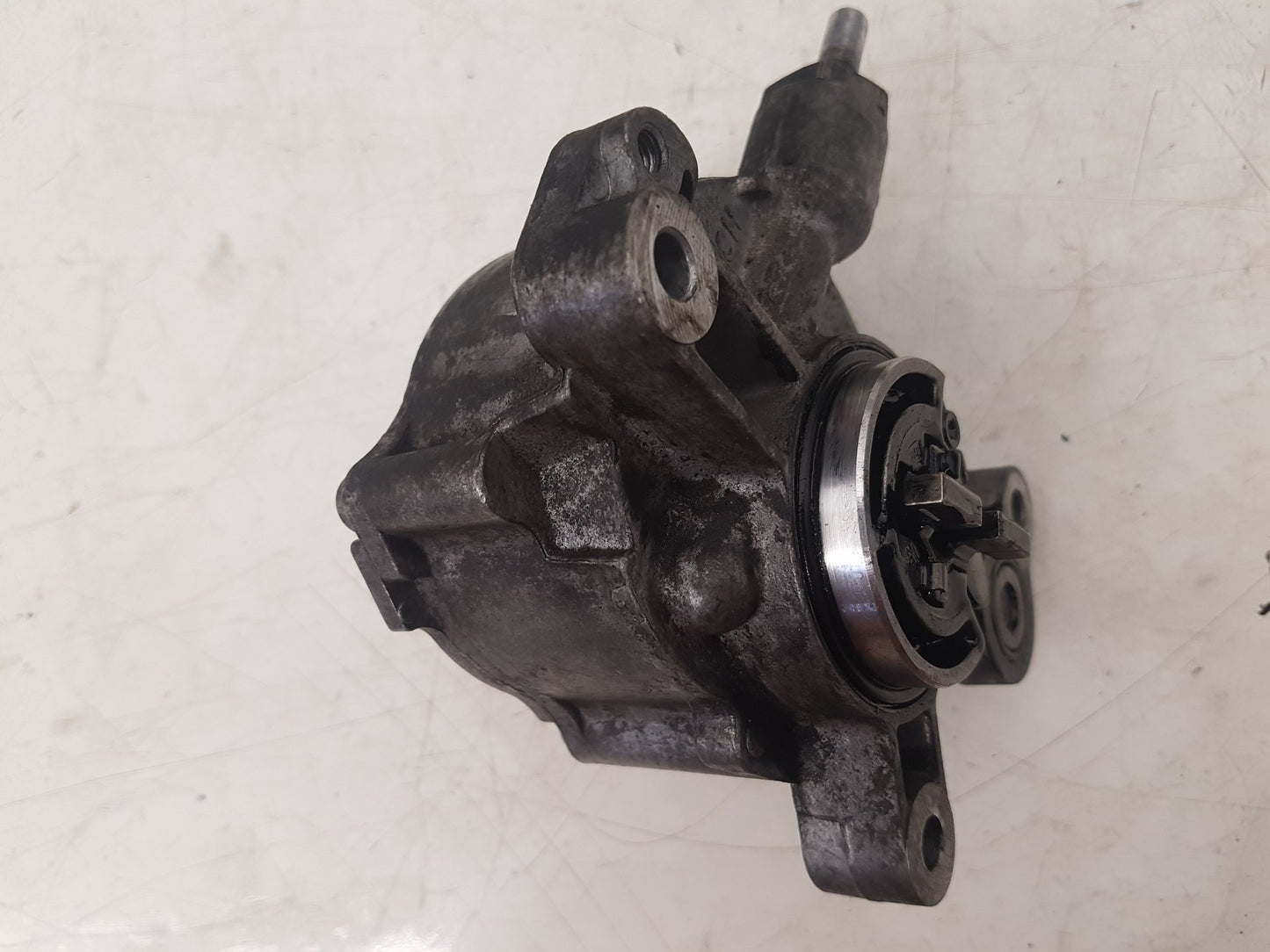 2006 - 2012 Volvo C30  Hatchback Vacuum/Air Pump D165-1C2