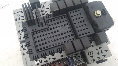 2002 - 2005 Volvo S60  Saloon Interior Fuse Box 08696098