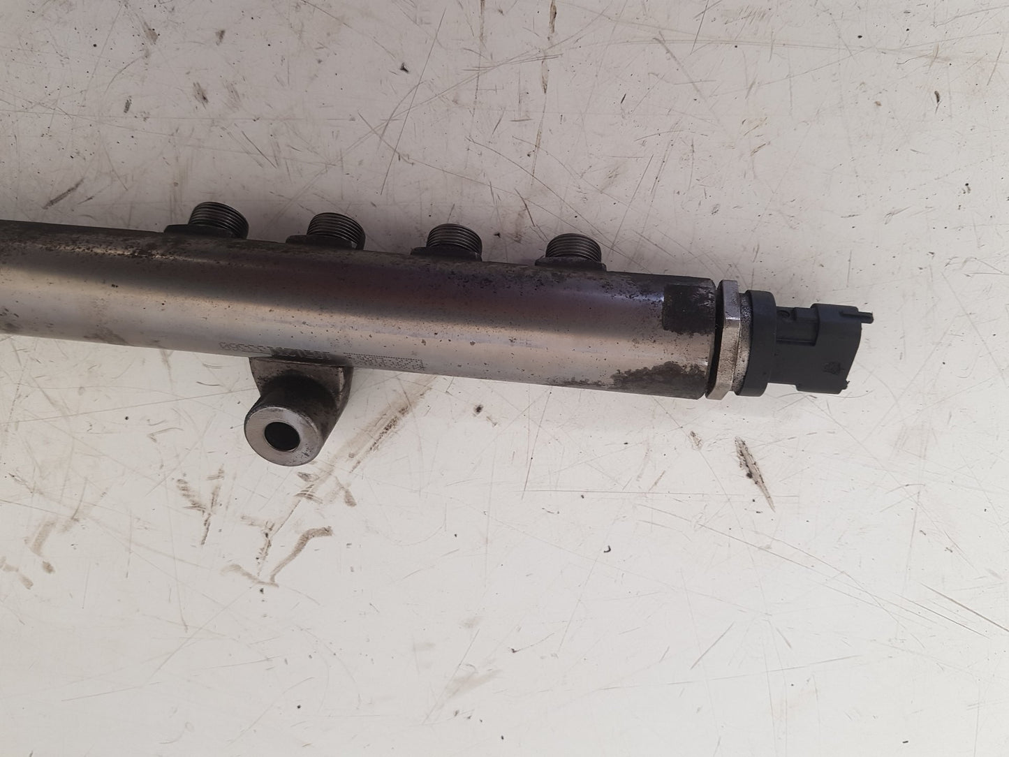 2009 - 2013 Volvo V60  Estate Injection Rail 0445215025