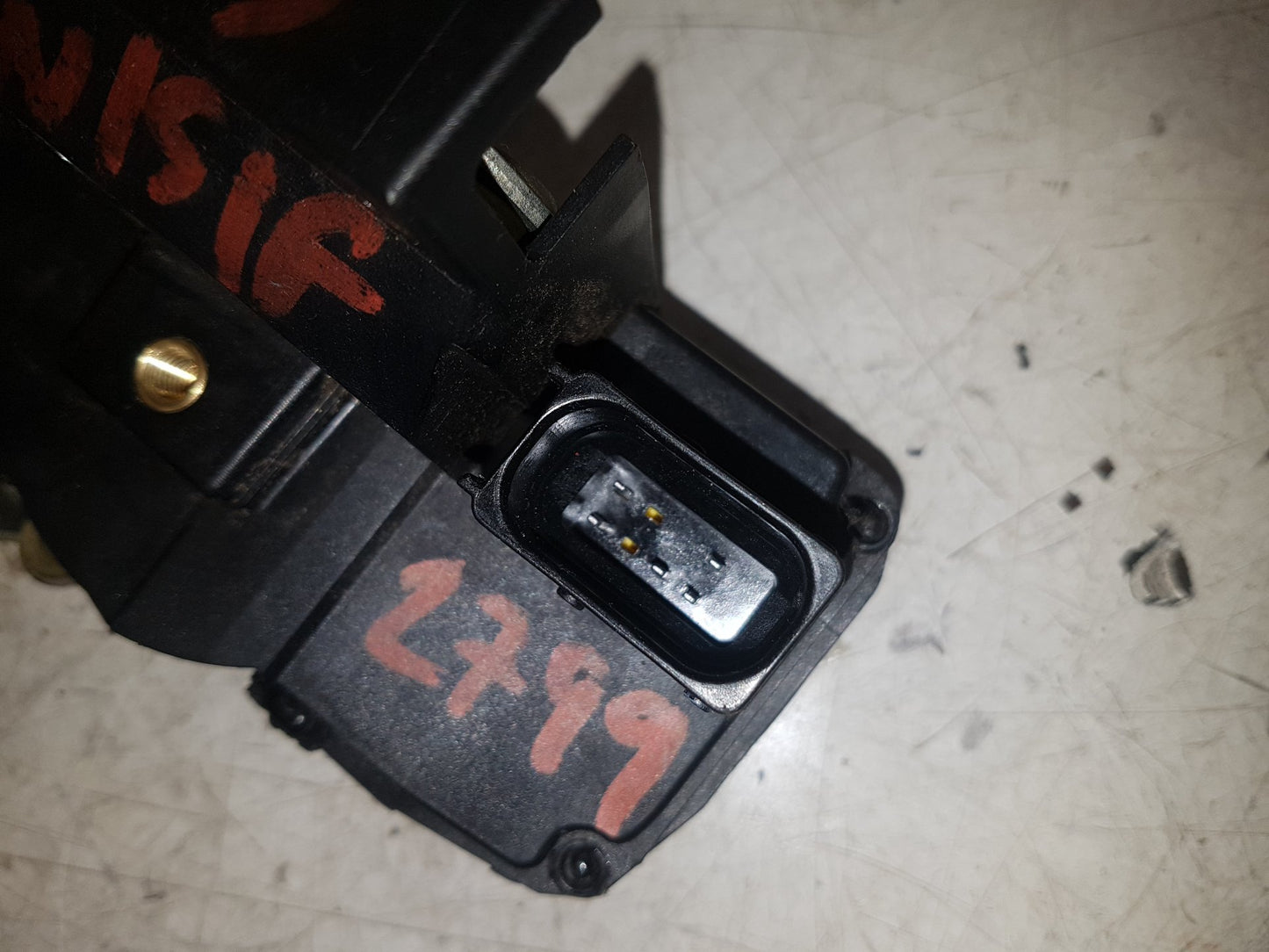 2010  9-3 Turbo Edition Tid E4 4 Dohc  Saloon Left Front Door Lock Actuator 12759691